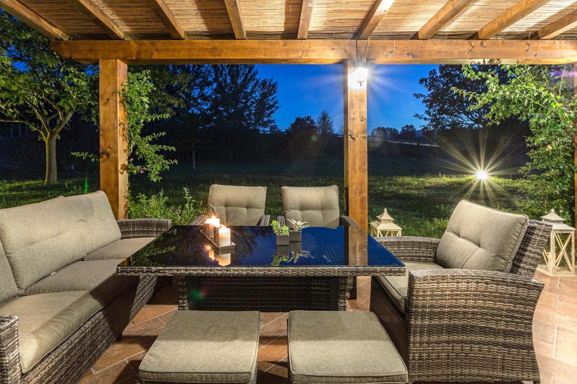 לוקה Villa Sul Fiume Romantic Farmhouse With Pool מראה חיצוני תמונה