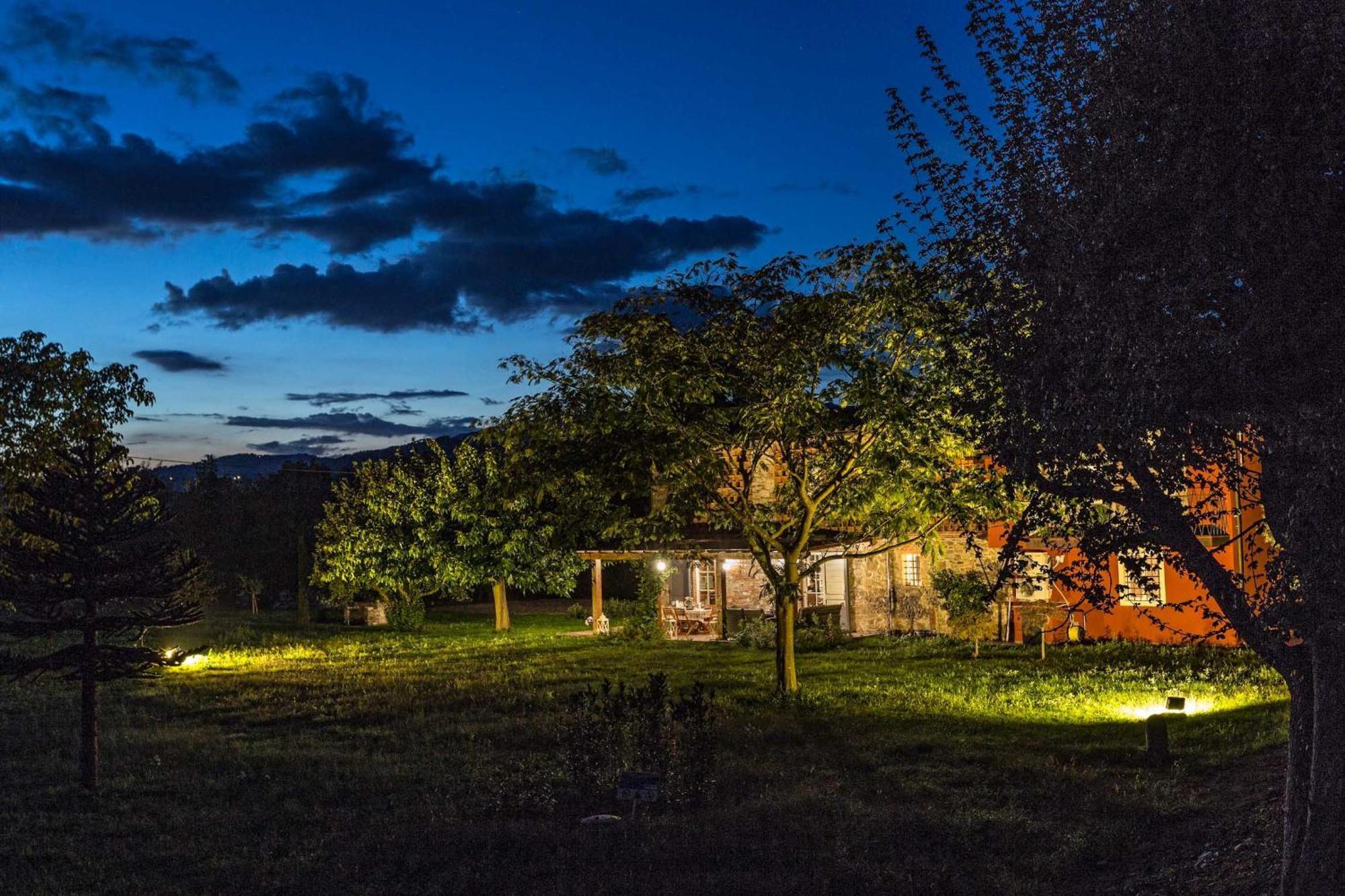 לוקה Villa Sul Fiume Romantic Farmhouse With Pool מראה חיצוני תמונה